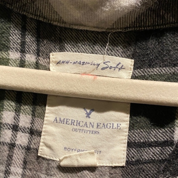 American Eagle Outfitters Green Plaid Button Down Shirt - Picture 2 of 2